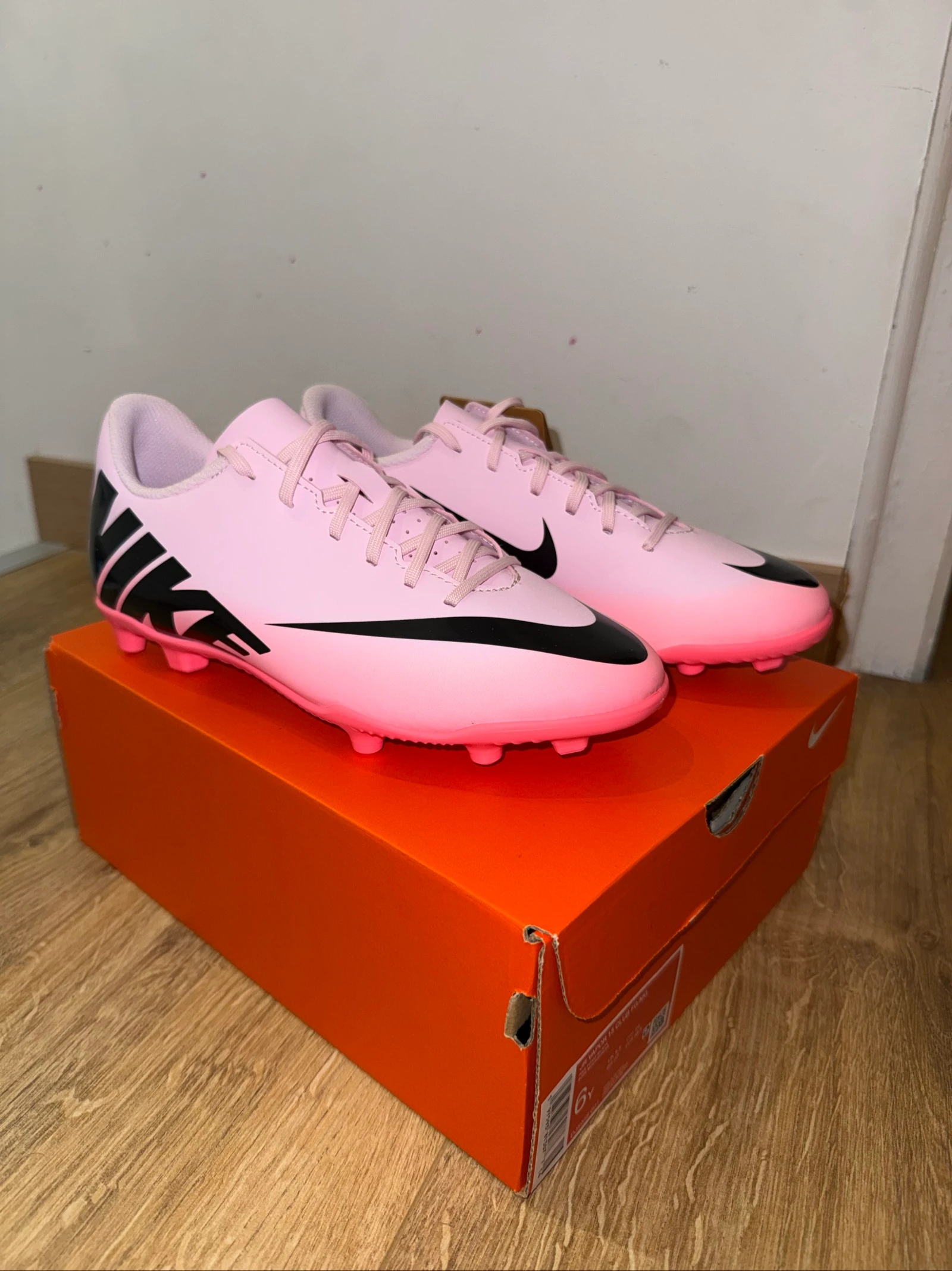 Crampones rosa y negro JR vapor max club FG/MG 38,5 – photo 2